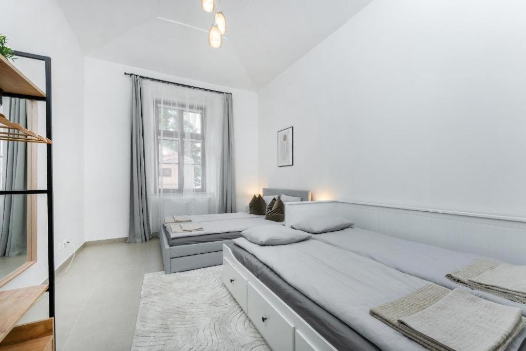 Nice Apartman In New Town Prague Lägenhet Exteriör bild
